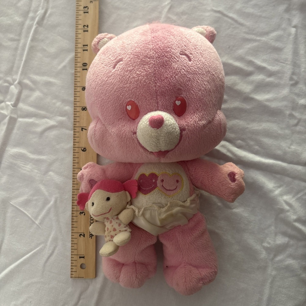 Care Bear 2004 Love A Lot Cub Pink Plush Doll Heart Blanket JAKKS Pacific 11in - Picture 2 of 5
